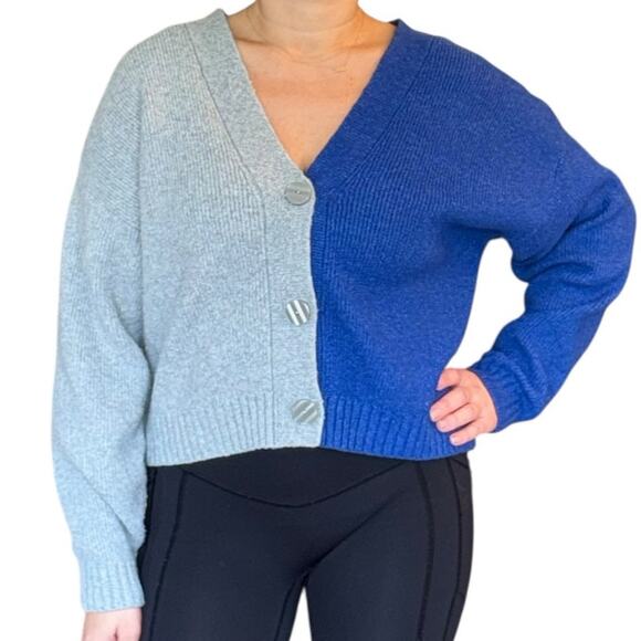 Primark V-Neck Knit Cardigan Sweater Button Up Two-Tone Size Medium Blue Gray - Picture 1 of 14